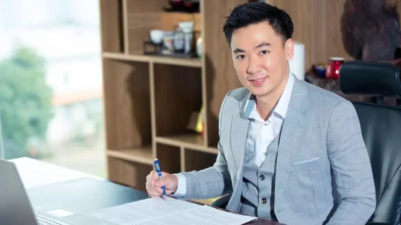 Thông tin cơ bản về tác giả Trần Hồng Hà